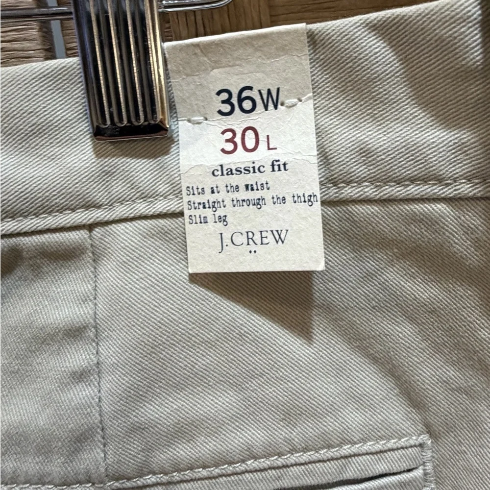 J. Crew Men’s Classic Khaki Chinos NWT 36/30 Classic Simple Business